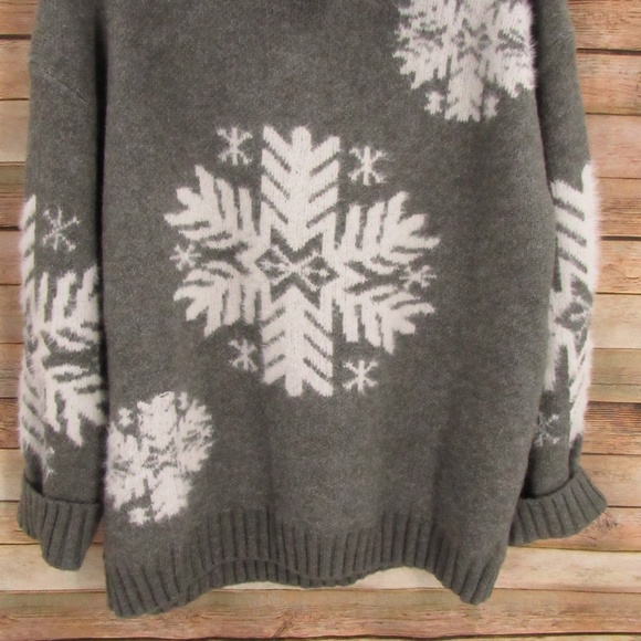 Earl Jeans | Sweaters | Earl Graywhite 